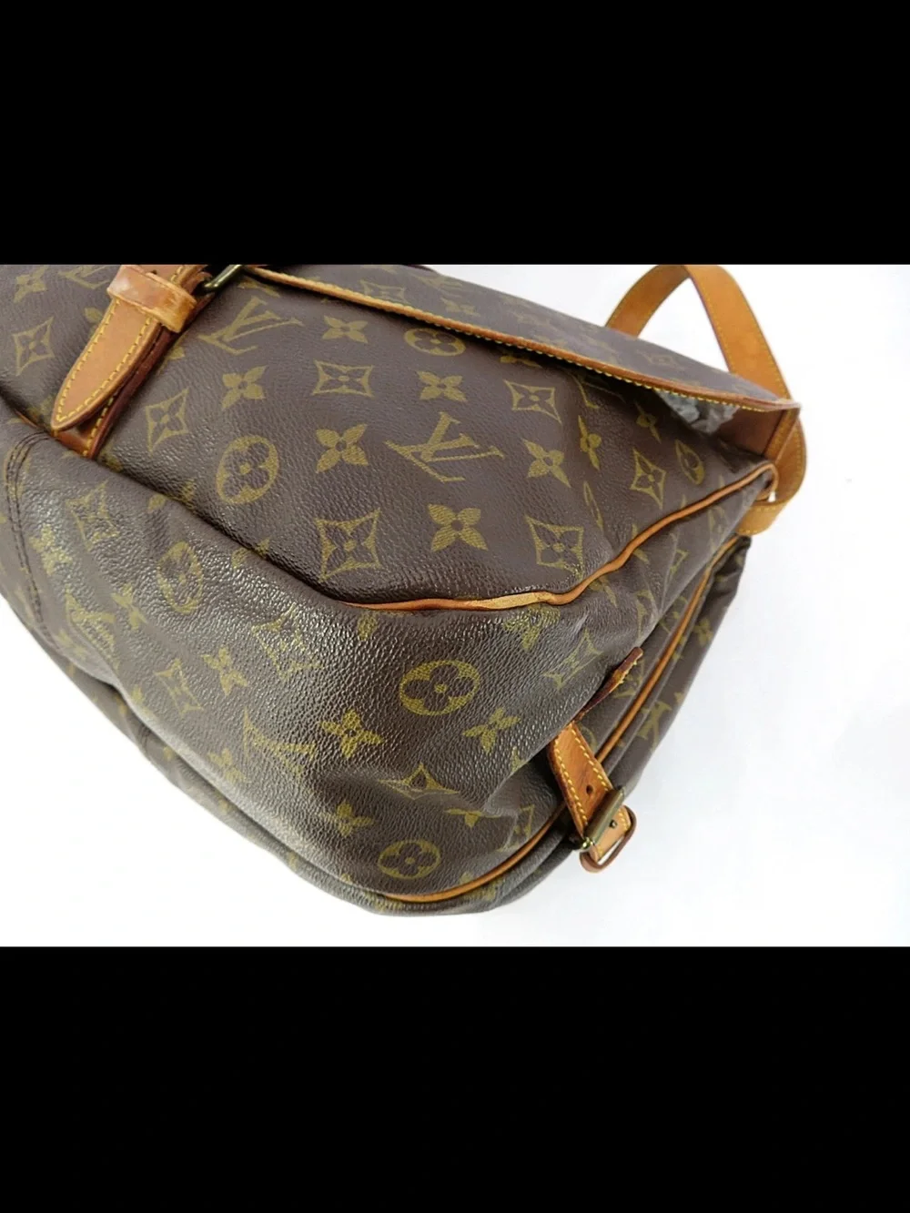 Louis Vuitton Monogram Canvas Messenger Bag with Natural Vachetta Trim
